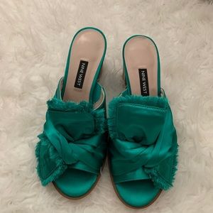 Nine West emerald green heels